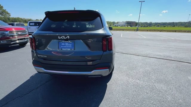 Used 2025 Kia Sorento S w/ Panoramic Sunroof Package FWD image 7