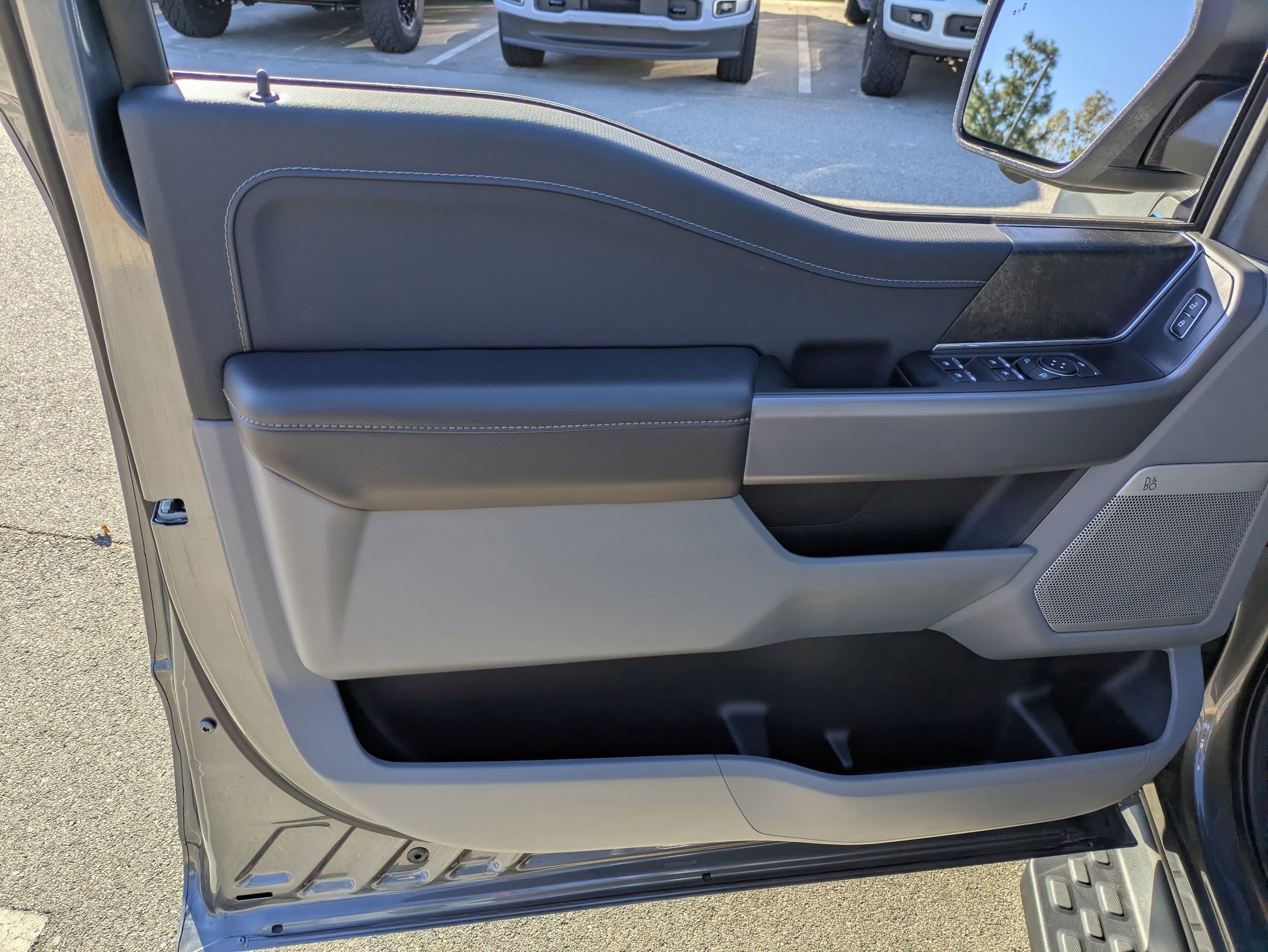 Certified 2025 Ford F150 Lightning Flash image 17