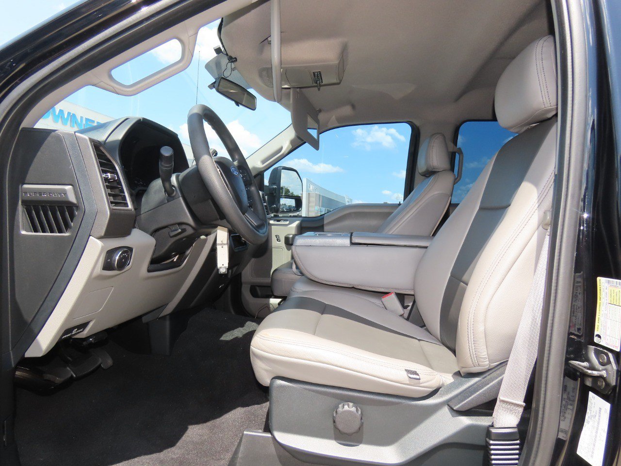 Certified 2017 Ford F250 XL w/ STX Appearance Package AWD/4WD image 25