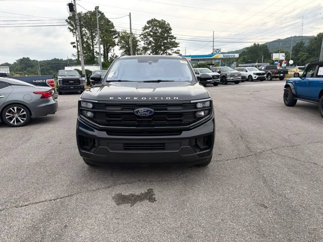 Certified 2025 Ford Expedition Active AWD/4WD image 7