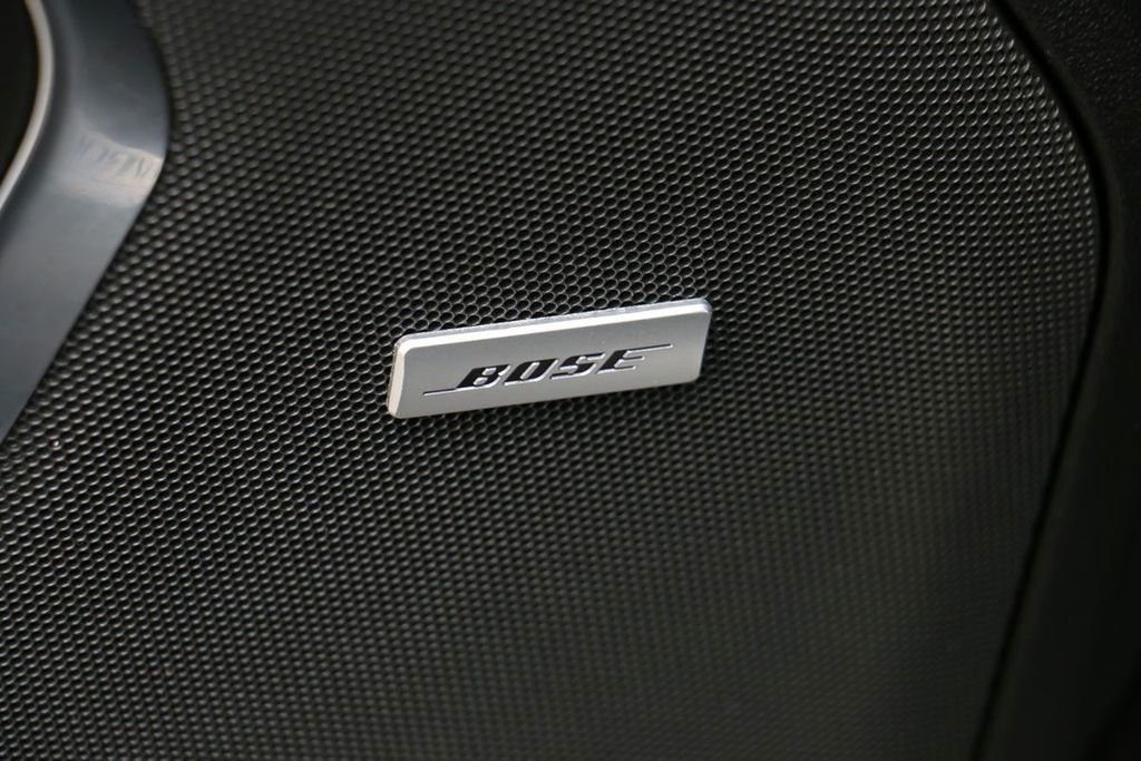 Used 2022 Chevrolet Suburban Z71 w/ Luxury Package image 12