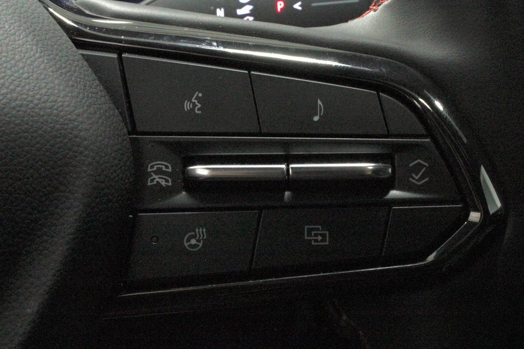 Used 2025 Chevrolet Equinox EV RS w/ LPO, Trailering Package image 31