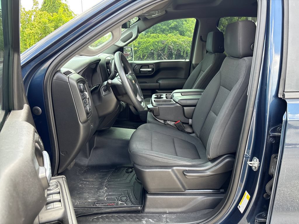 Used 2020 Chevrolet Silverado 1500 Custom w/ Custom Value Package AWD/4WD image 25
