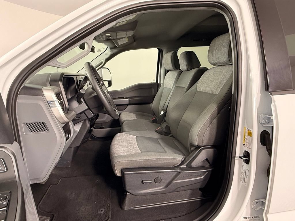 Certified 2025 Ford F350 XLT AWD/4WD image 2