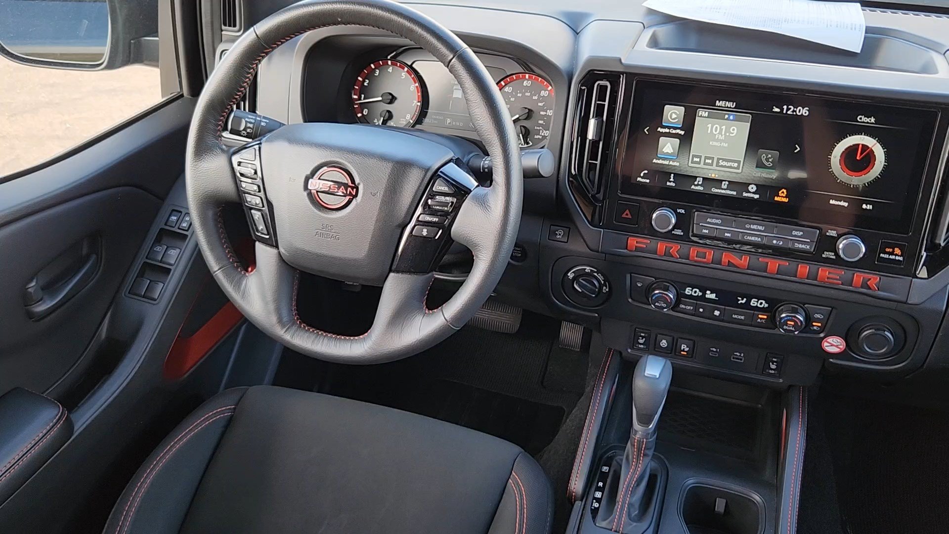 Used 2026 Nissan Frontier PRO-4X AWD/4WD image 5