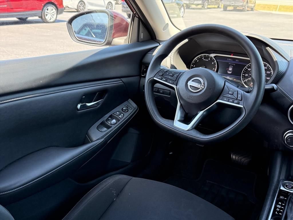 Used 2025 Nissan Sentra SV FWD image 10