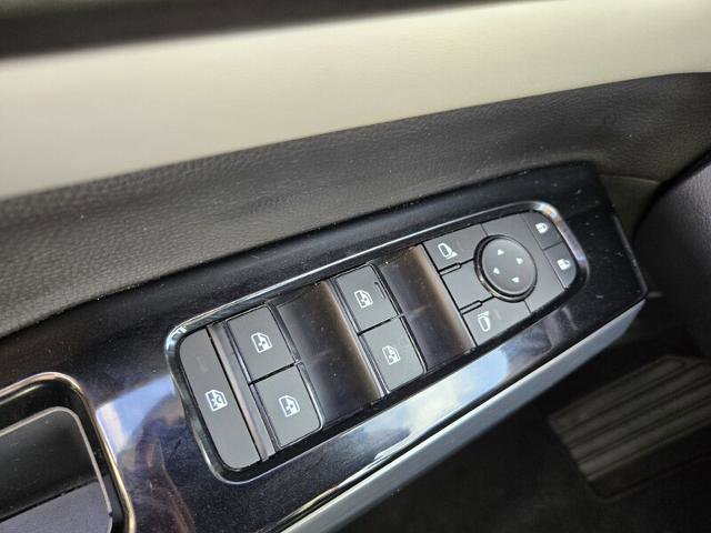 Used 2023 Nissan Pathfinder SL image 33