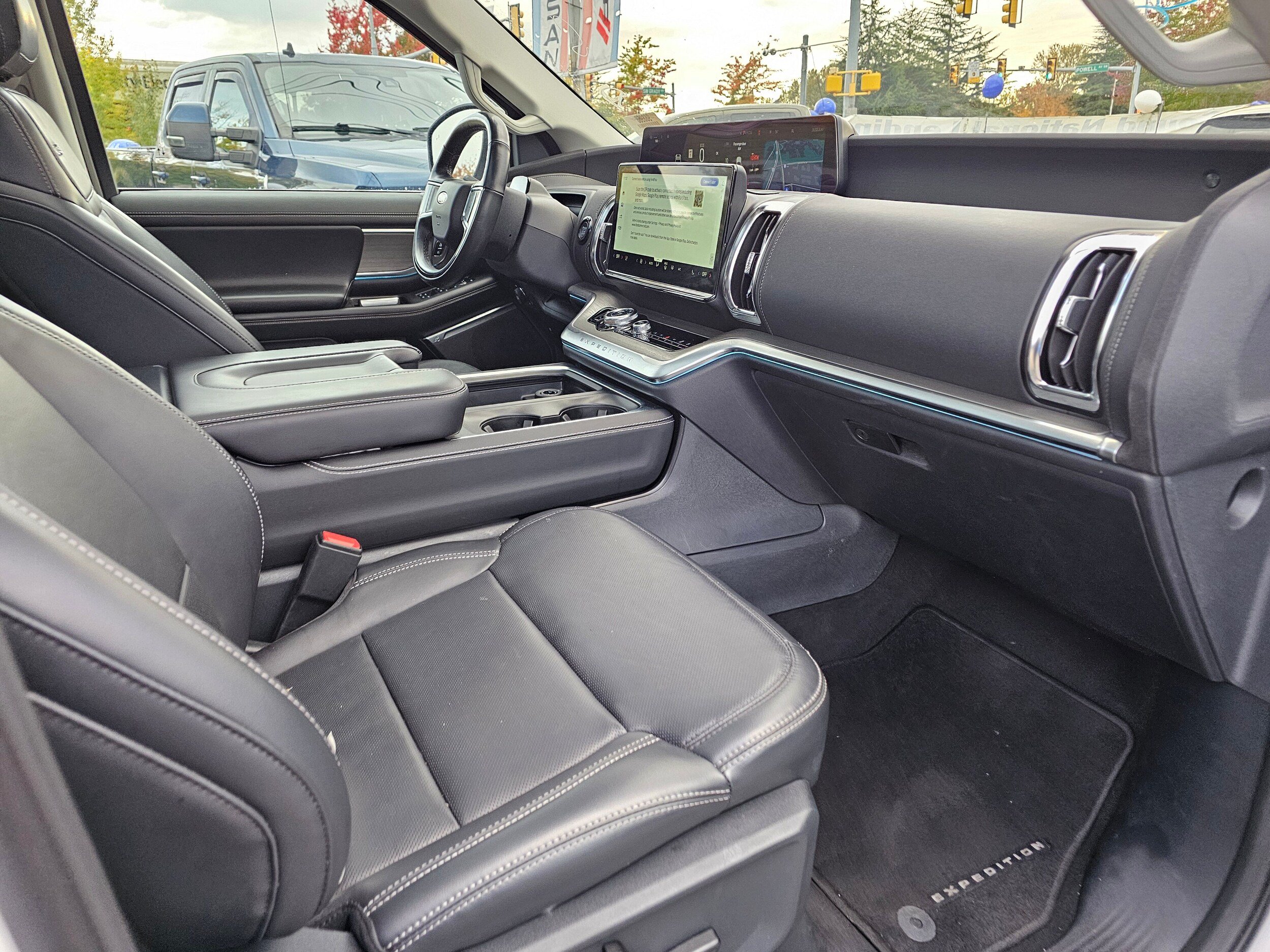 Certified 2025 Ford Expedition Max Platinum AWD/4WD image 12
