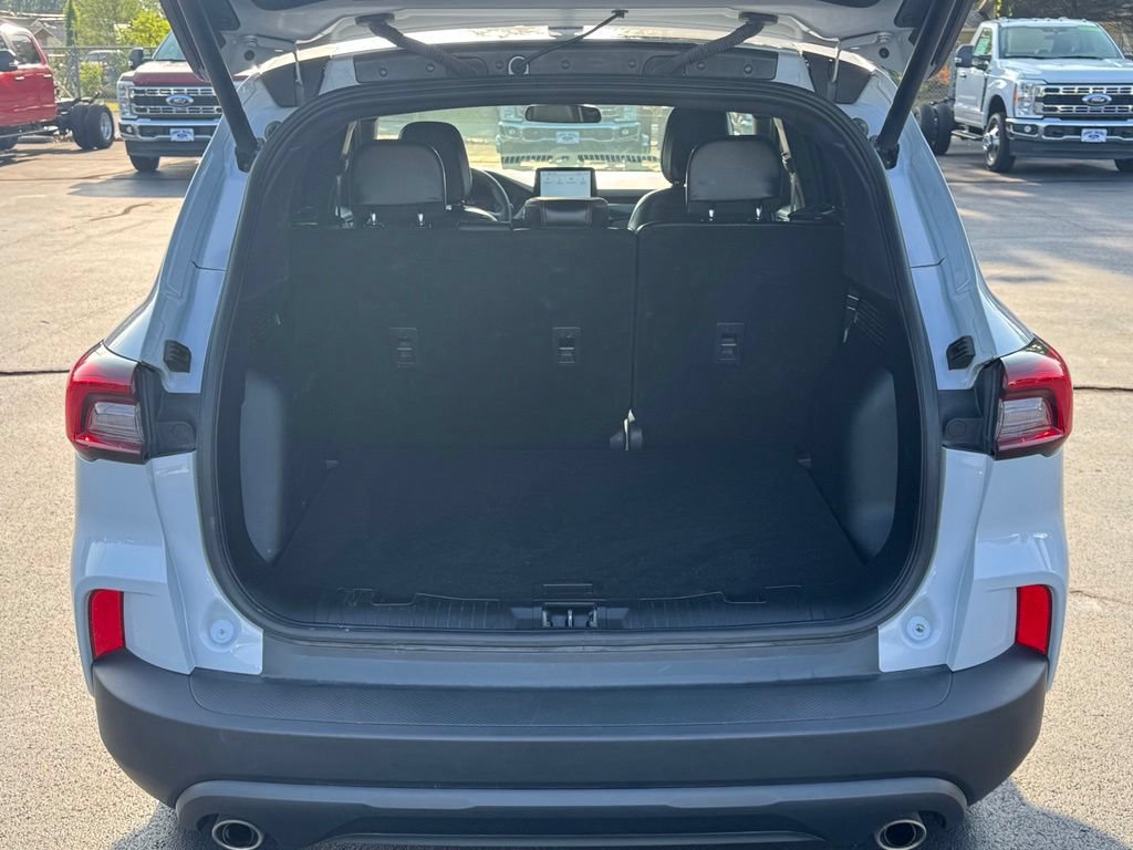 Certified 2025 Ford Escape ST-Line Select AWD/4WD image 24