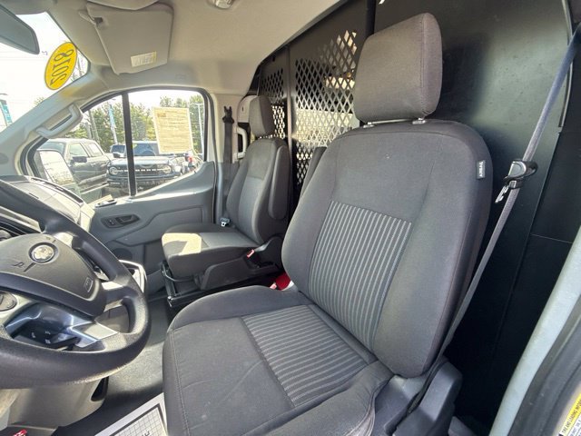 Certified 2018 Ford Transit 250 130 Low Roof w/ Exterior Upgrade Package RWD image 17