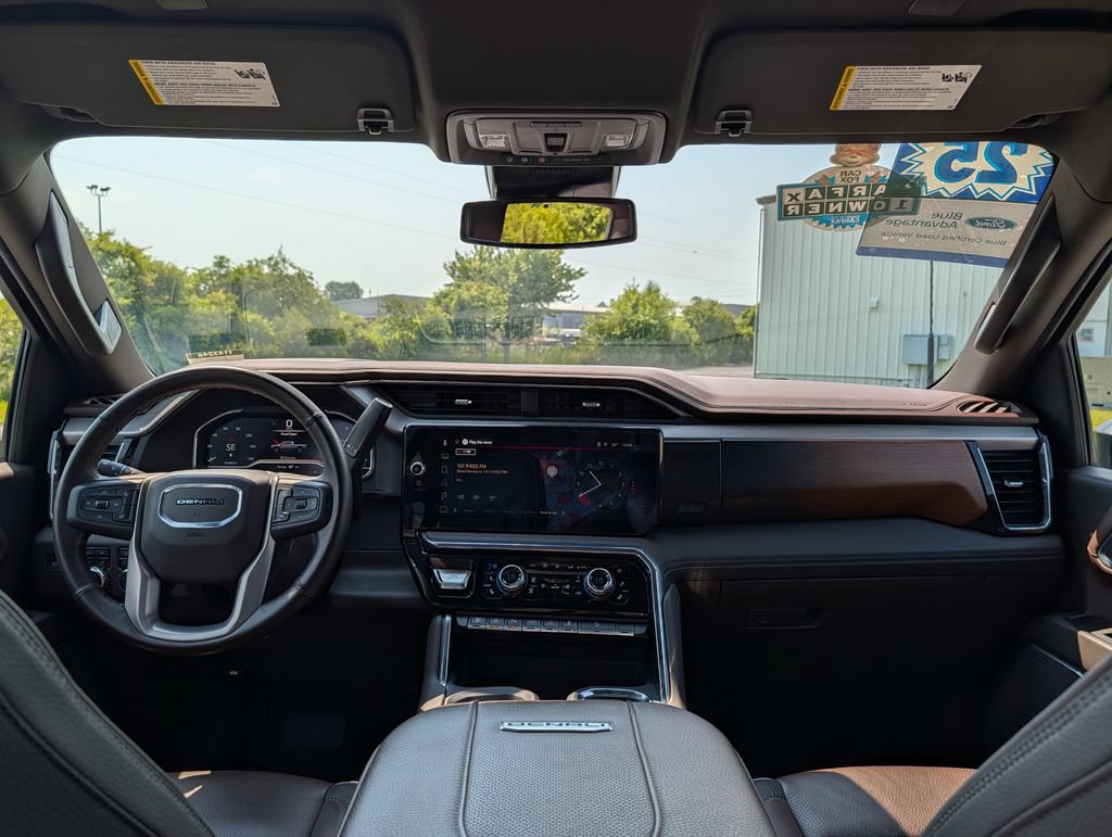 Used 2025 GMC Sierra 2500 Denali AWD/4WD image 6