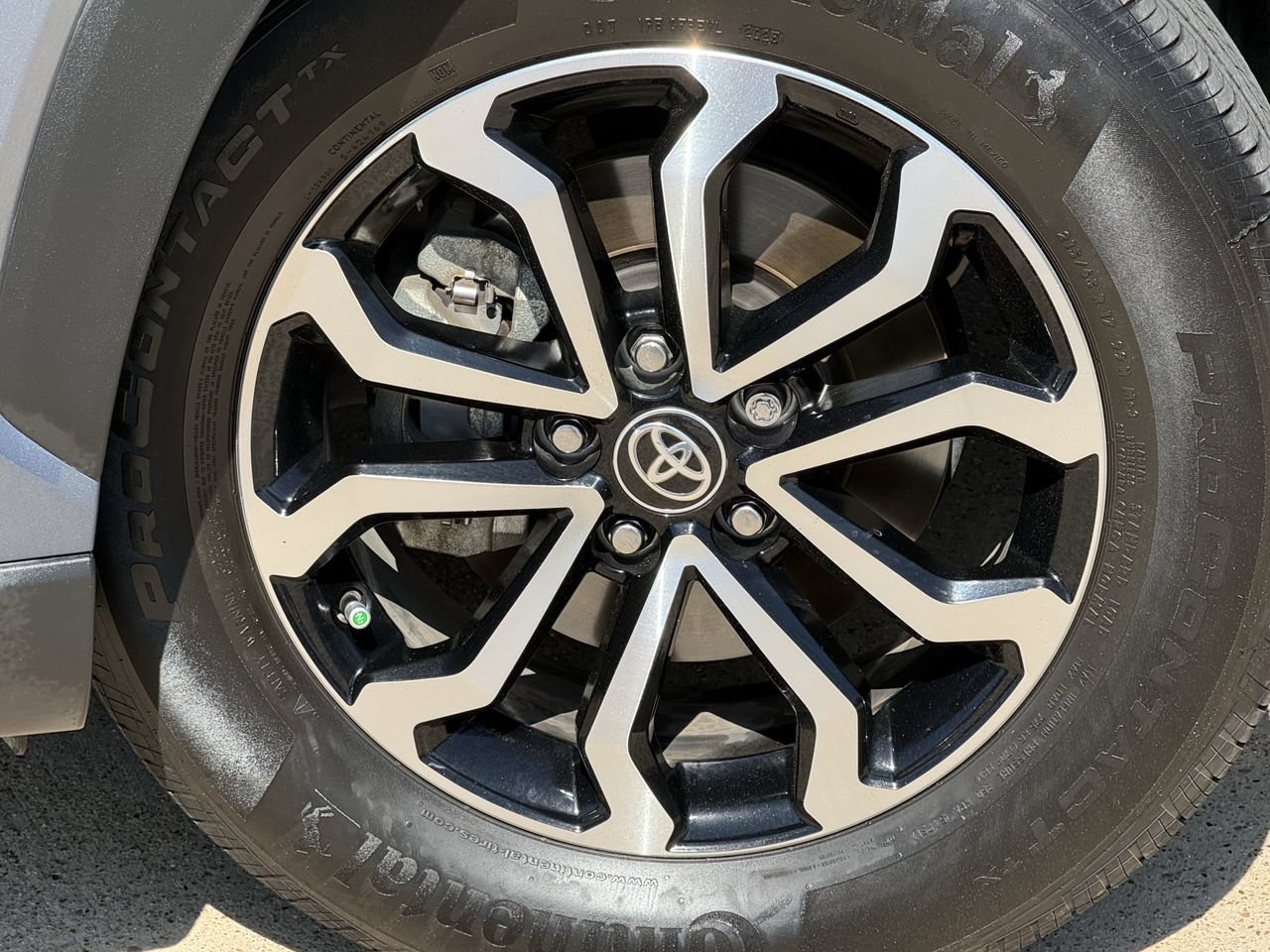 Used 2024 Toyota Corolla Cross AWD Hybrid image 9