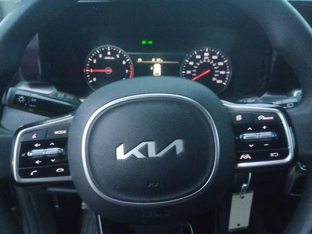 Used 2022 Kia Sorento LX image 29