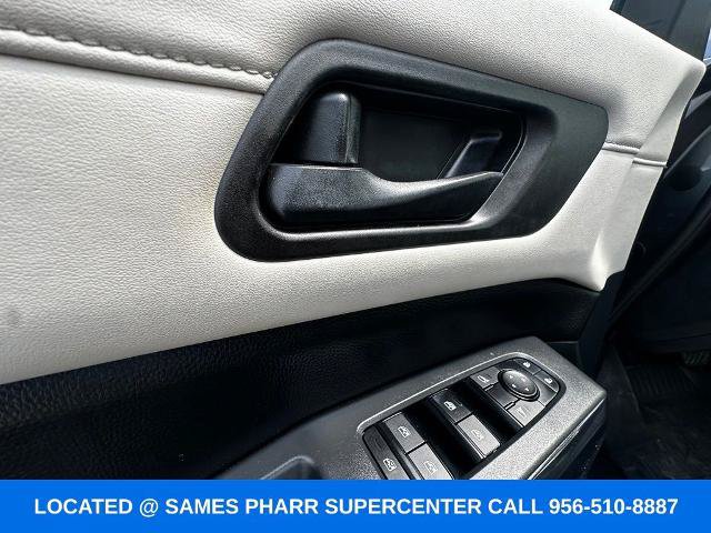 Used 2024 Nissan Pathfinder SV FWD image 16