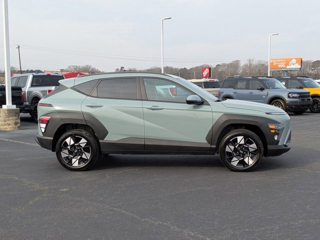 Used 2025 Hyundai Kona SEL image 3