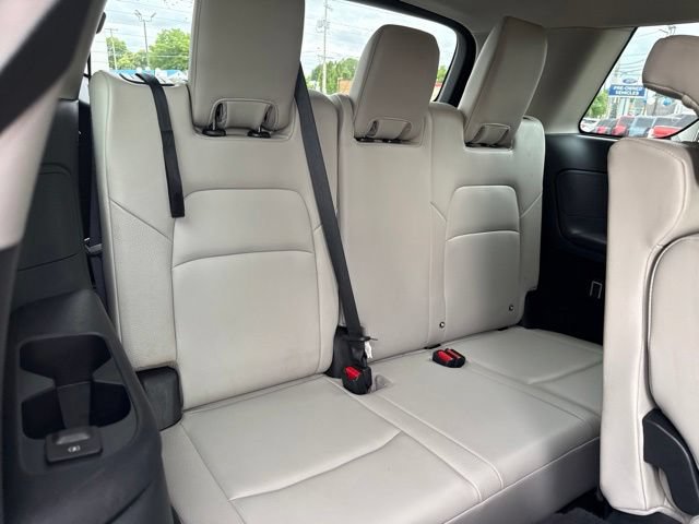 Used 2022 Nissan Pathfinder SL w/ Cargo Package AWD/4WD image 36