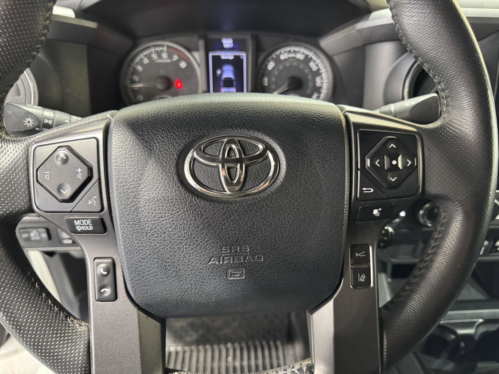Used 2019 Toyota Tacoma TRD Sport AWD/4WD image 12