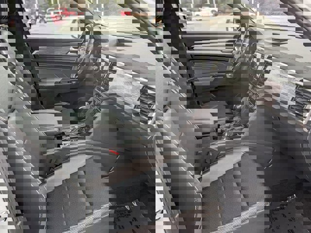 Used 2022 Volkswagen Atlas Cross Sport SE image 38