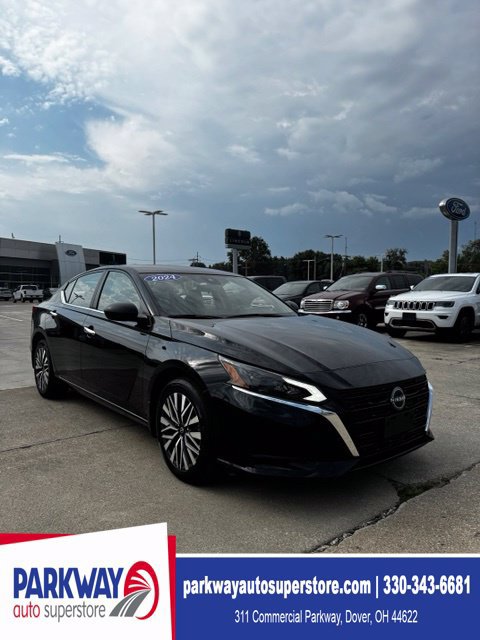 Used 2024 Nissan Altima 2.5 SV AWD/4WD image 1