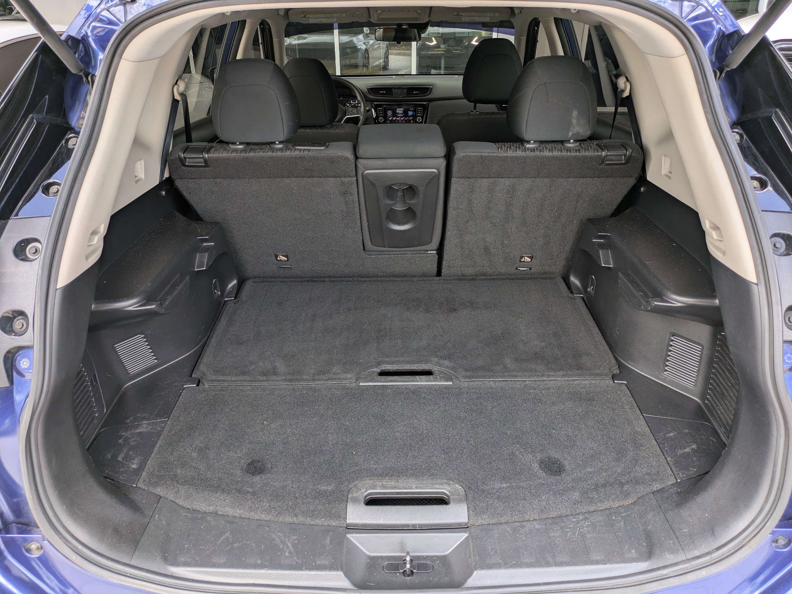 Used 2020 Nissan Rogue S FWD image 13