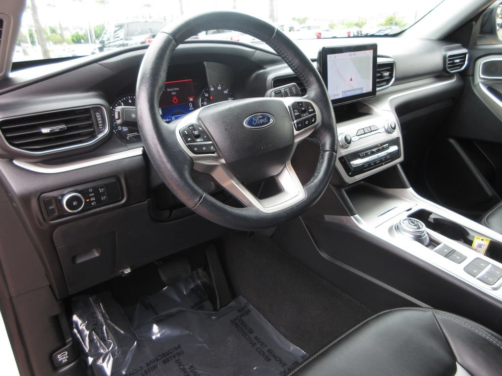 Certified 2023 Ford Explorer XLT w/ Equipment Group 202A RWD image 14