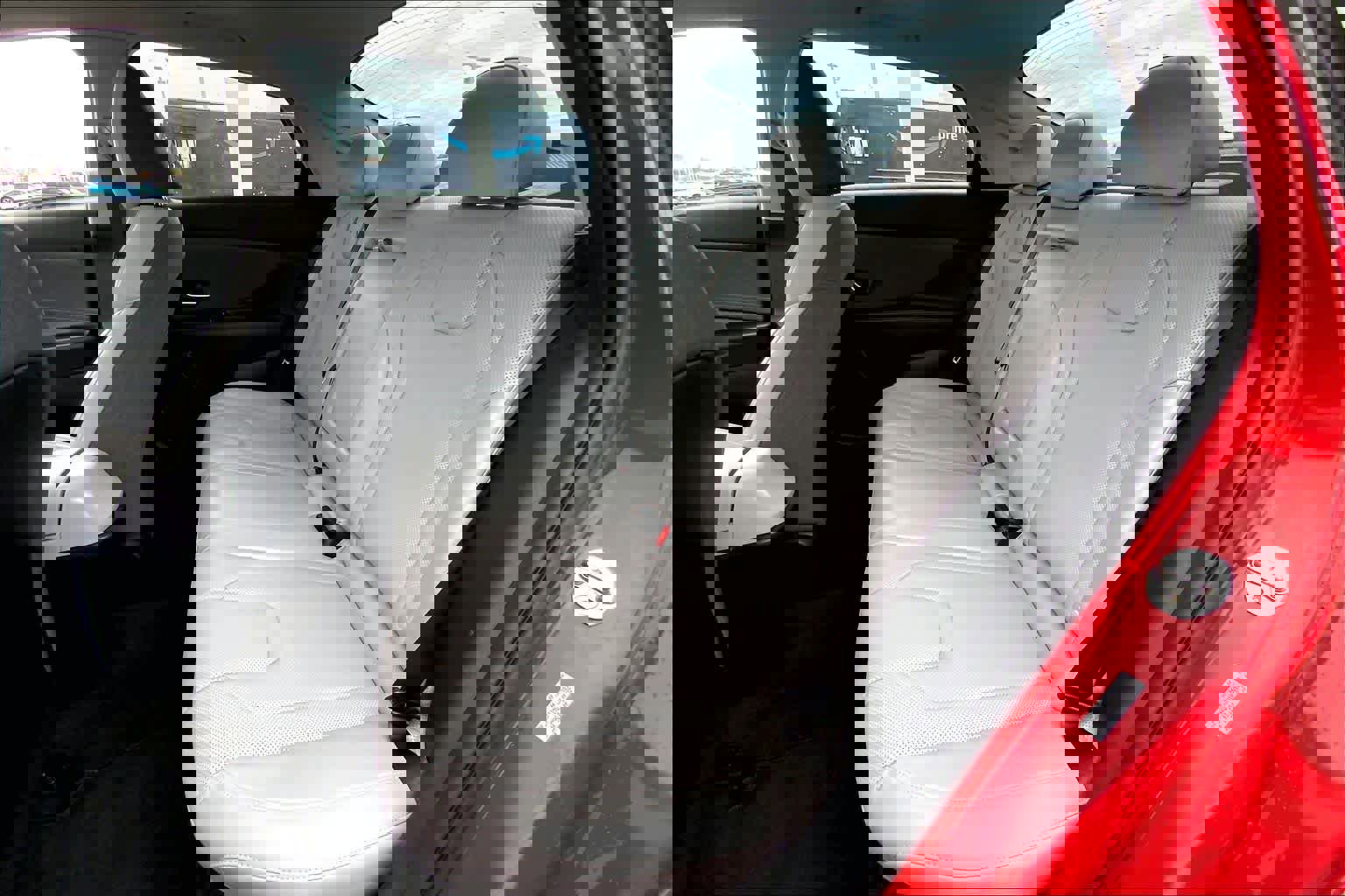 Used 2021 Hyundai Elantra Limited image 20