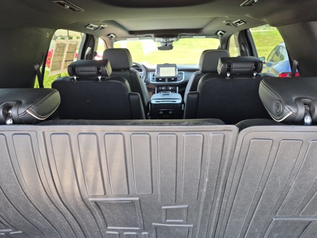 Used 2024 Chevrolet Tahoe Premier w/ Premium Package 2 AWD/4WD image 33