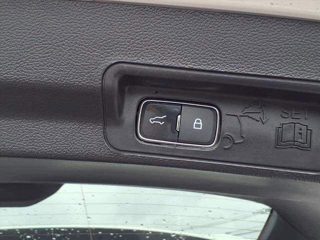 Certified 2023 Ford Explorer XLT w/ Equipment Group 202A image 18