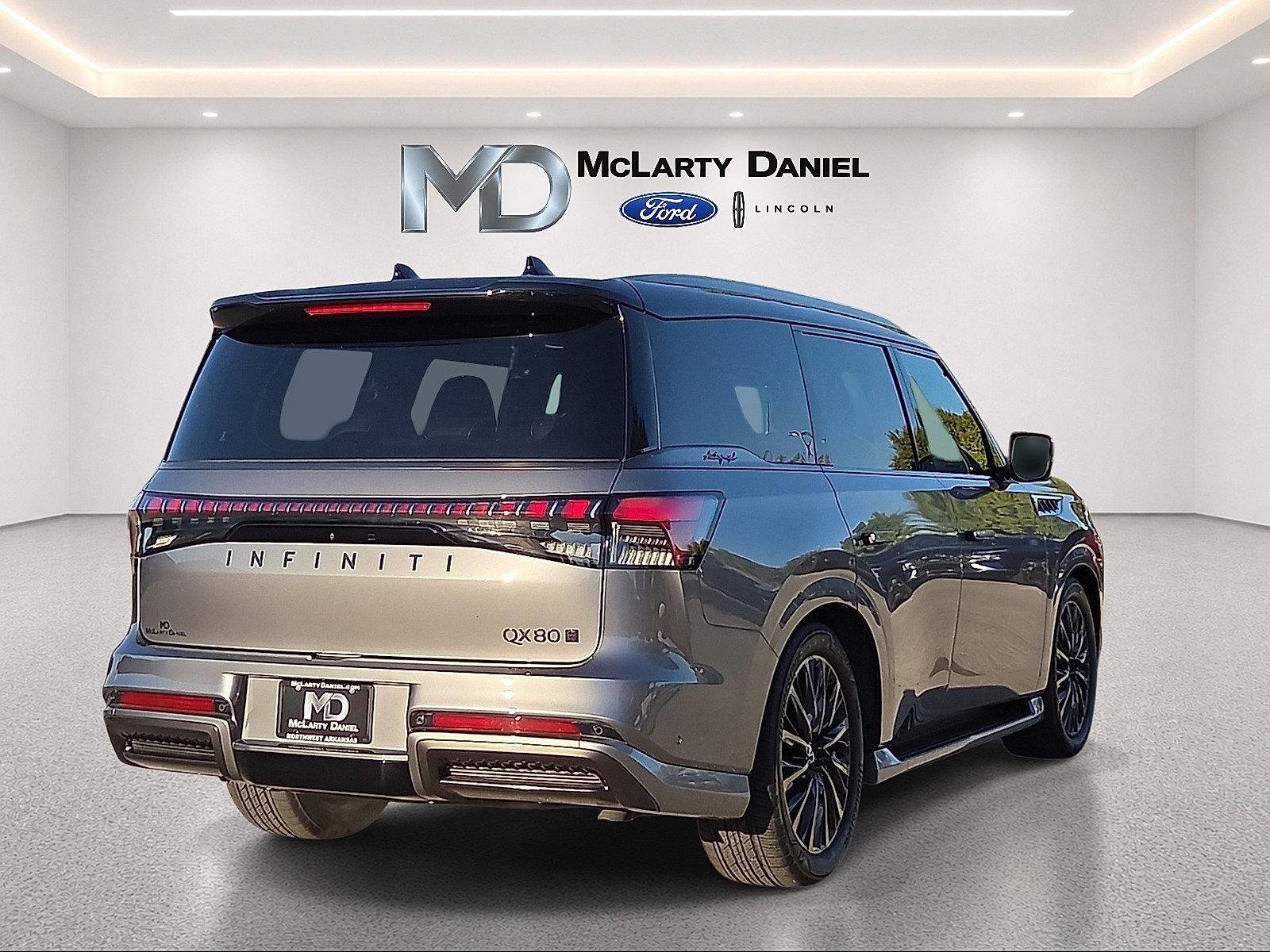 Used 2025 INFINITI QX80 Autograph AWD/4WD image 5