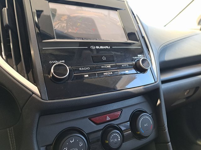 Used 2018 Subaru Crosstrek 2.0i Premium image 12