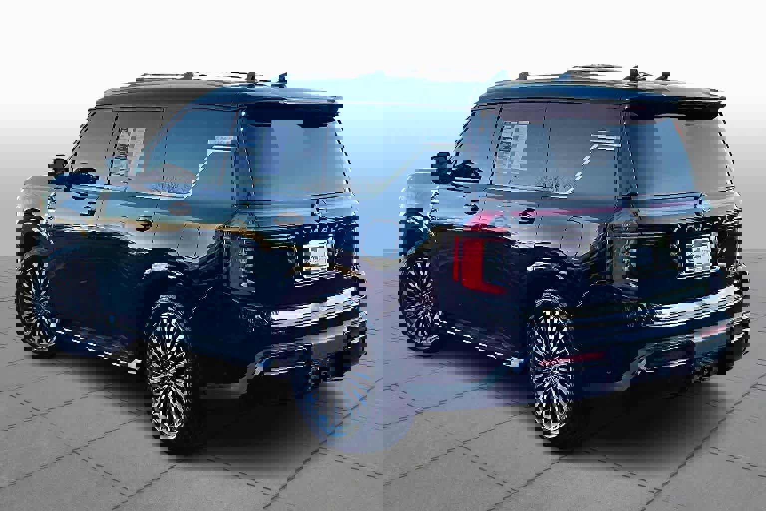 Used 2025 Nissan Armada Platinum Reserve image 2