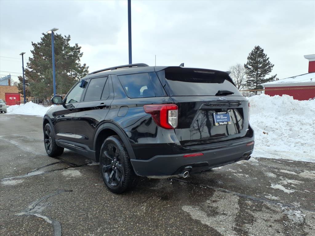 Certified 2023 Ford Explorer ST-Line image 9
