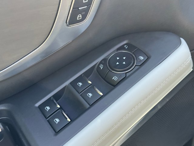 Certified 2025 Ford Expedition Max Platinum w/ Driver's Package AWD/4WD image 14