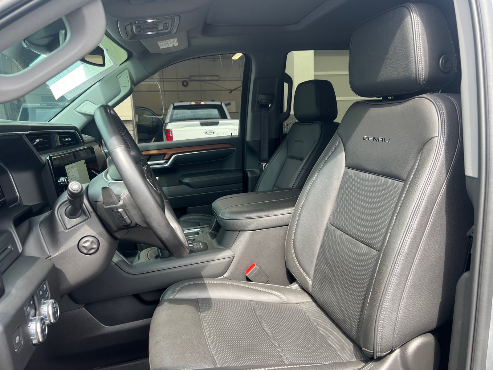 Used 2023 GMC Sierra 1500 Denali AWD/4WD image 23