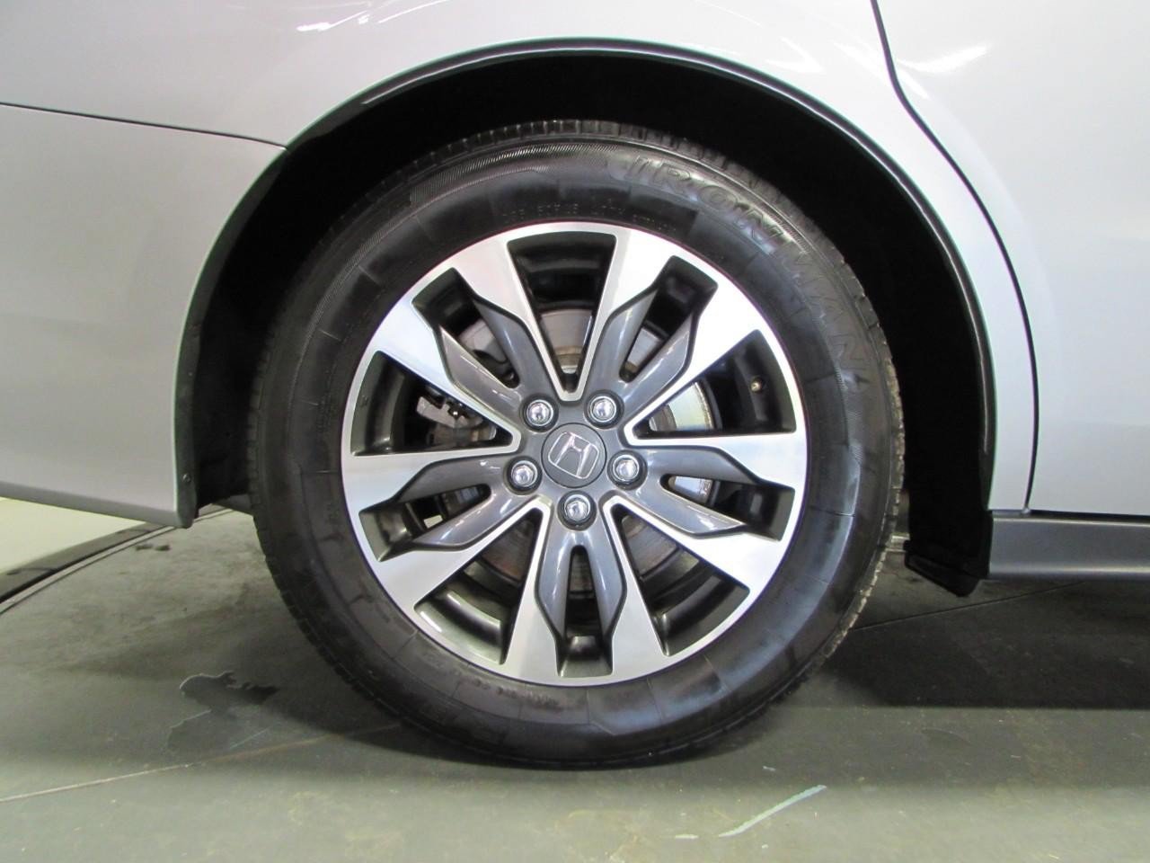 Used 2024 Honda Odyssey EX-L image 9
