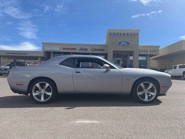 Used 2017 Dodge Challenger R/T image 7