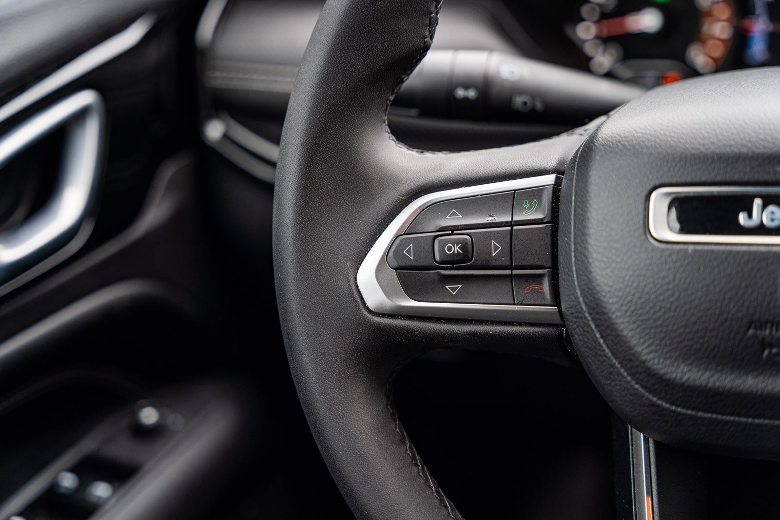 Used 2023 Jeep Compass Altitude image 27