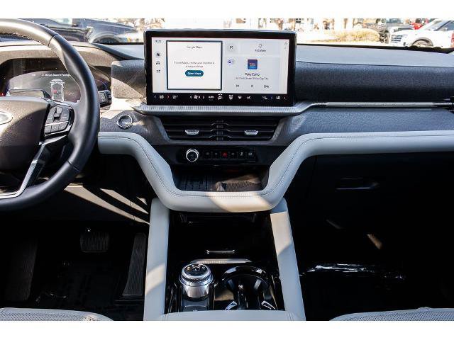 Certified 2025 Ford Explorer Platinum w/ Ultimate Package image 15
