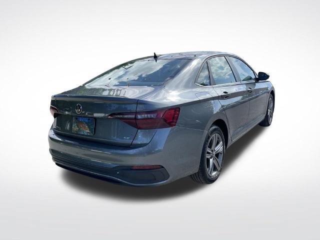 Used 2024 Volkswagen Jetta SE FWD image 6