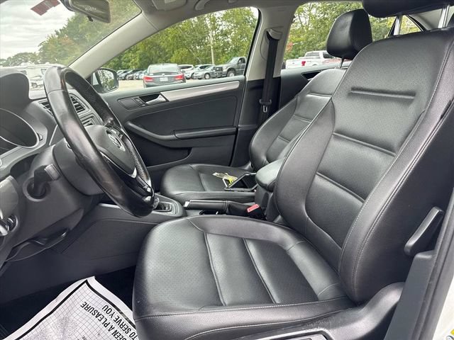 Used 2017 Volkswagen Jetta SE FWD image 13