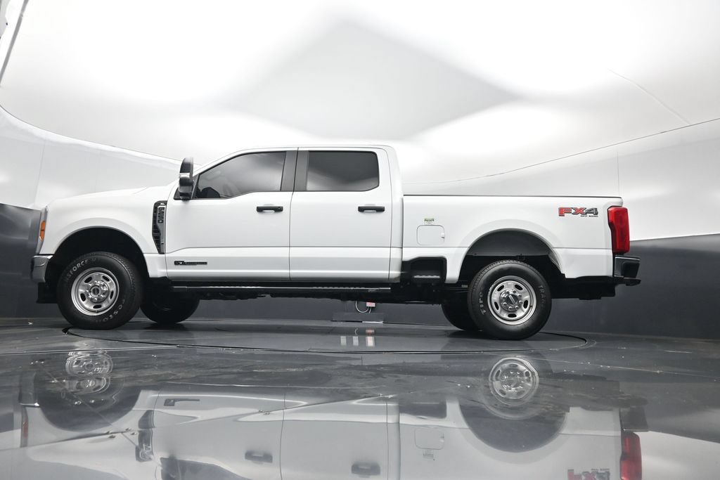 Certified 2023 Ford F250 XL w/ FX4 Off-Road Package AWD/4WD image 8