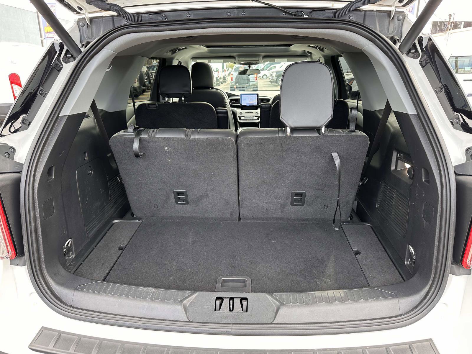 Certified 2023 Ford Explorer XLT w/ Equipment Group 202A image 8