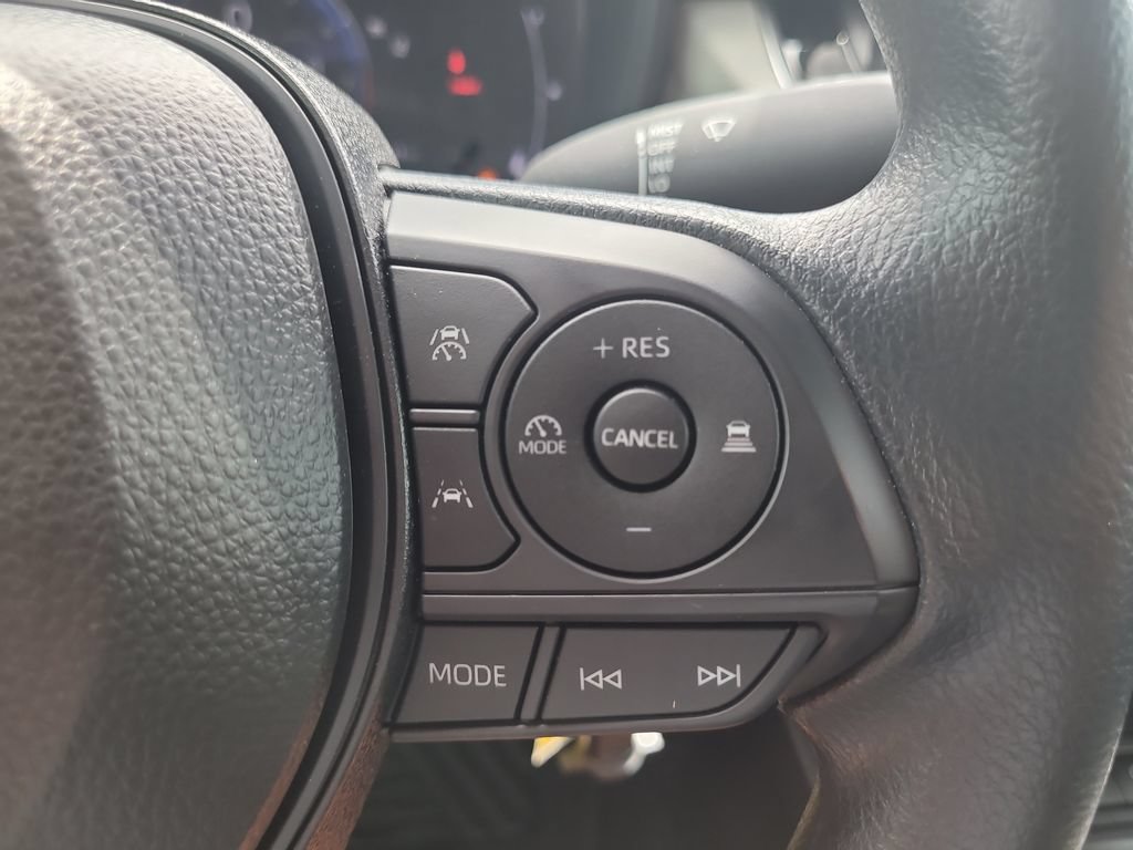 Used 2026 Toyota Corolla Cross L FWD image 25