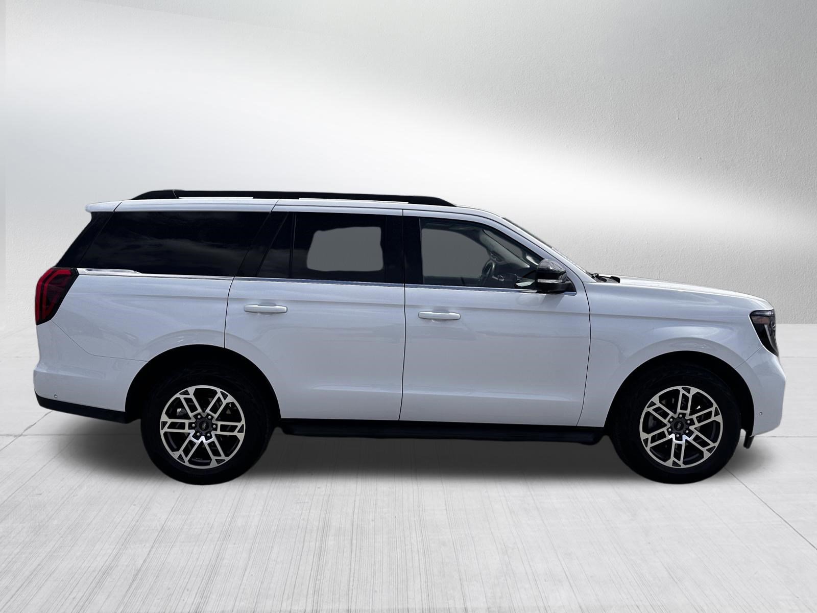 Certified 2025 Ford Expedition Active AWD/4WD image 6