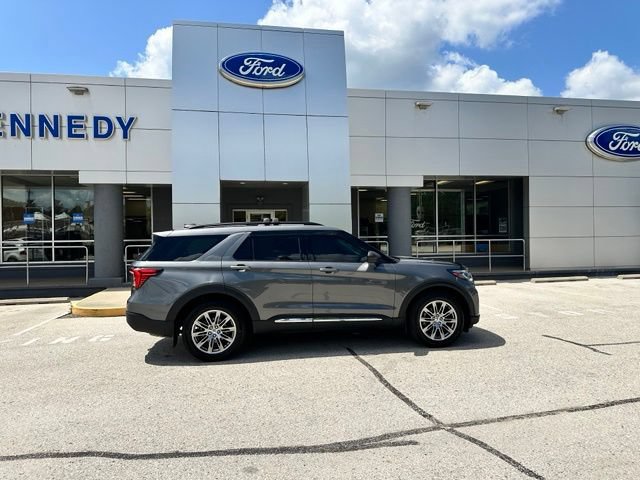 Certified 2025 Ford Explorer Active w/ Active Comfort Package AWD/4WD image 22