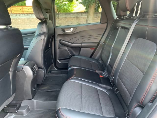 Certified 2025 Ford Escape ST-Line Select w/ Tech Pack #1 AWD/4WD image 17