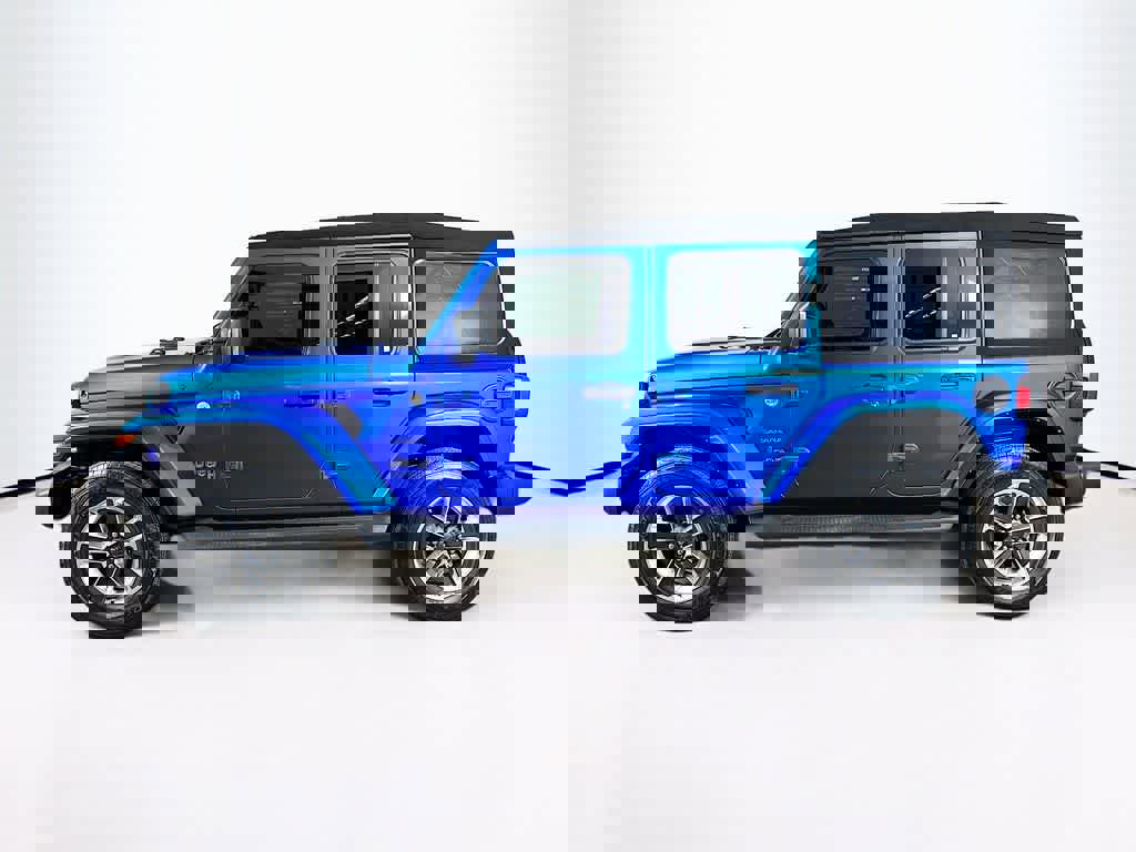 Used 2022 Jeep Wrangler Unlimited Sahara image 3