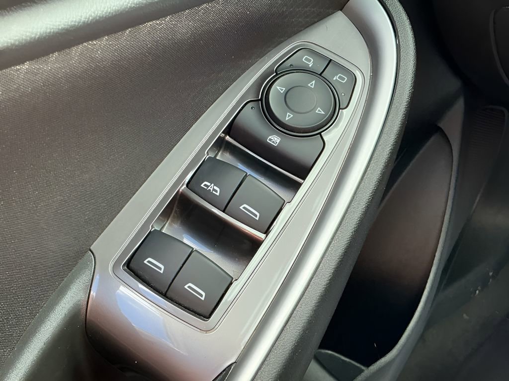 Used 2024 Chevrolet Malibu LT image 39