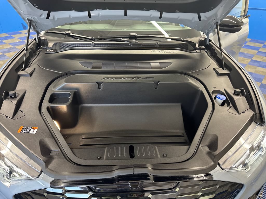 Certified 2025 Ford Mustang Mach-E Premium w/ Sport Appearance Package AWD/4WD image 28