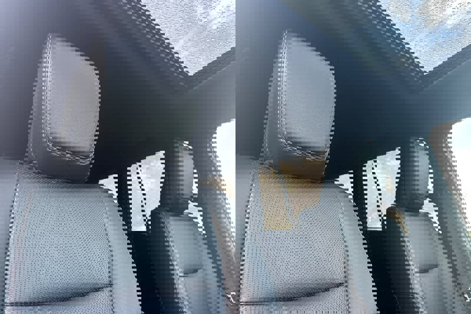 Used 2025 Toyota Land Cruiser image 17